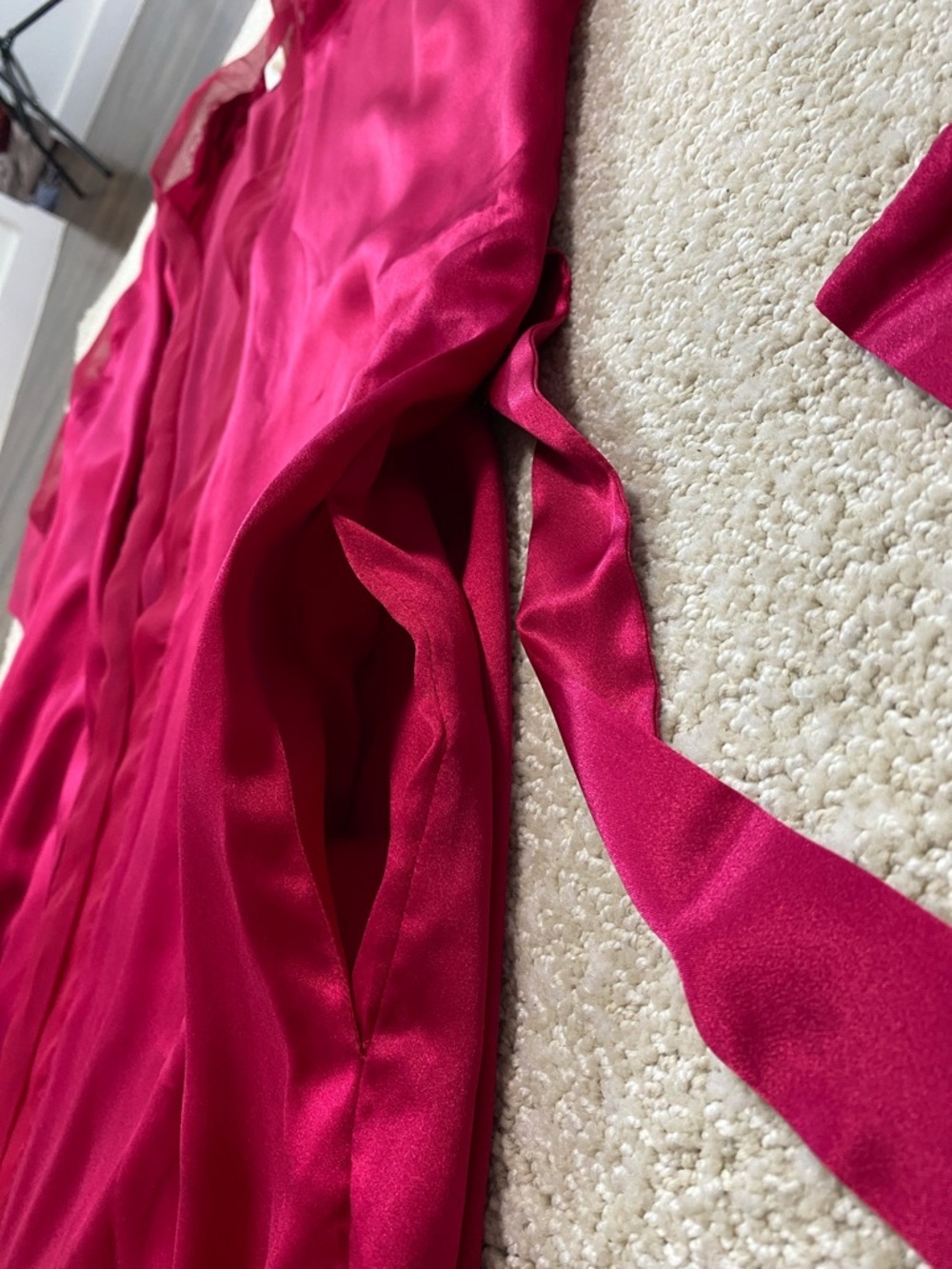 Victoria's Secret Fuchsia Satin Kimono Robe with Sheer Sleeves Size One Size - Picture 10 of 13